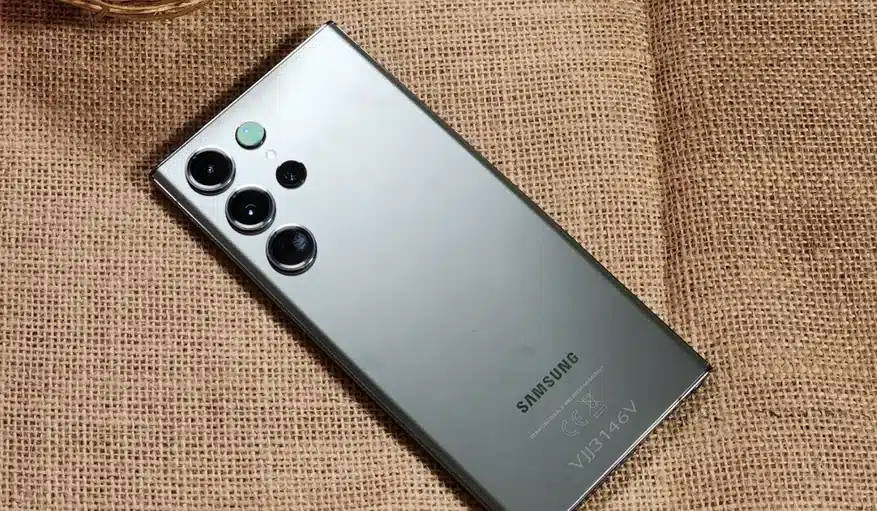 Samsung триумфира: Galaxy S25 изпревари S24 по продажби, докато пазарът тръпне в очакване на Galaxy S26