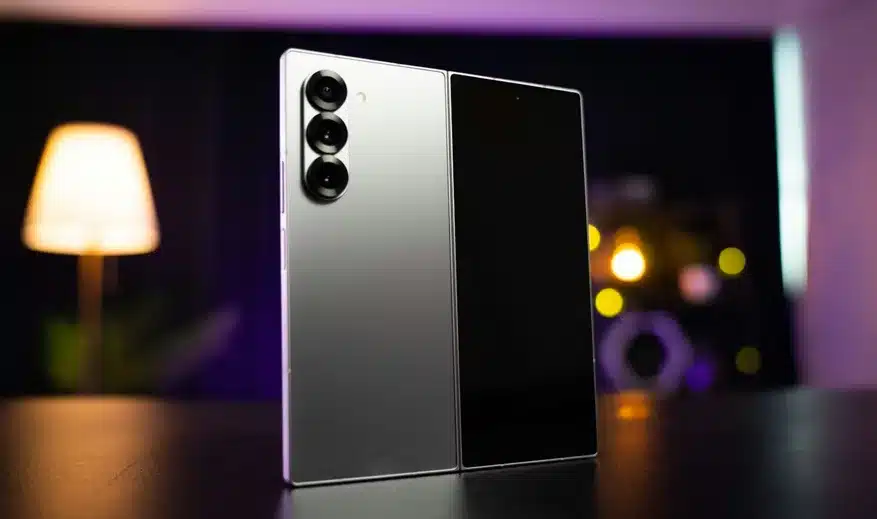 Samsung променя стратегията: По-широкият Galaxy Z Fold 8 ще се продава в цял свят