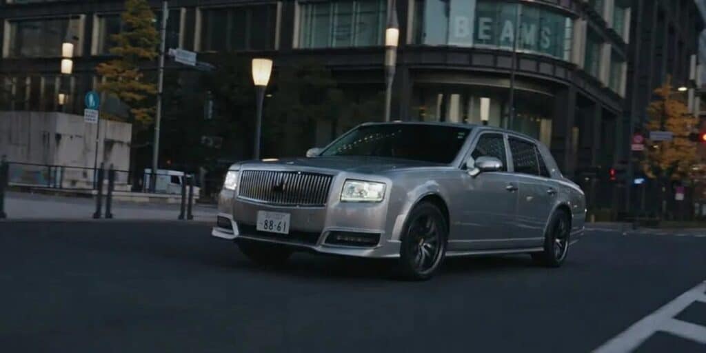 Toyota Century от Tom’s Racing получи нов спорт-стил
