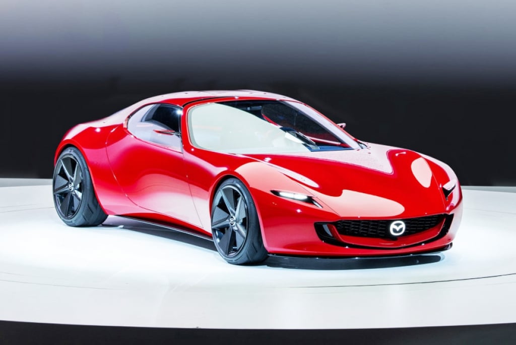 Mazda мечтае да върне роторния спортен автомобил RX-7, но е изправена пред трудностите на реалния бизнес