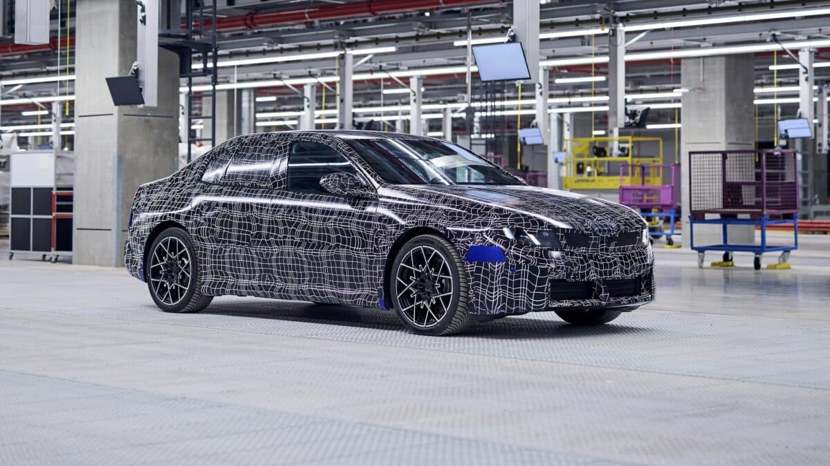 BMW връща i3 като електрически седан на платформата Neue Klasse