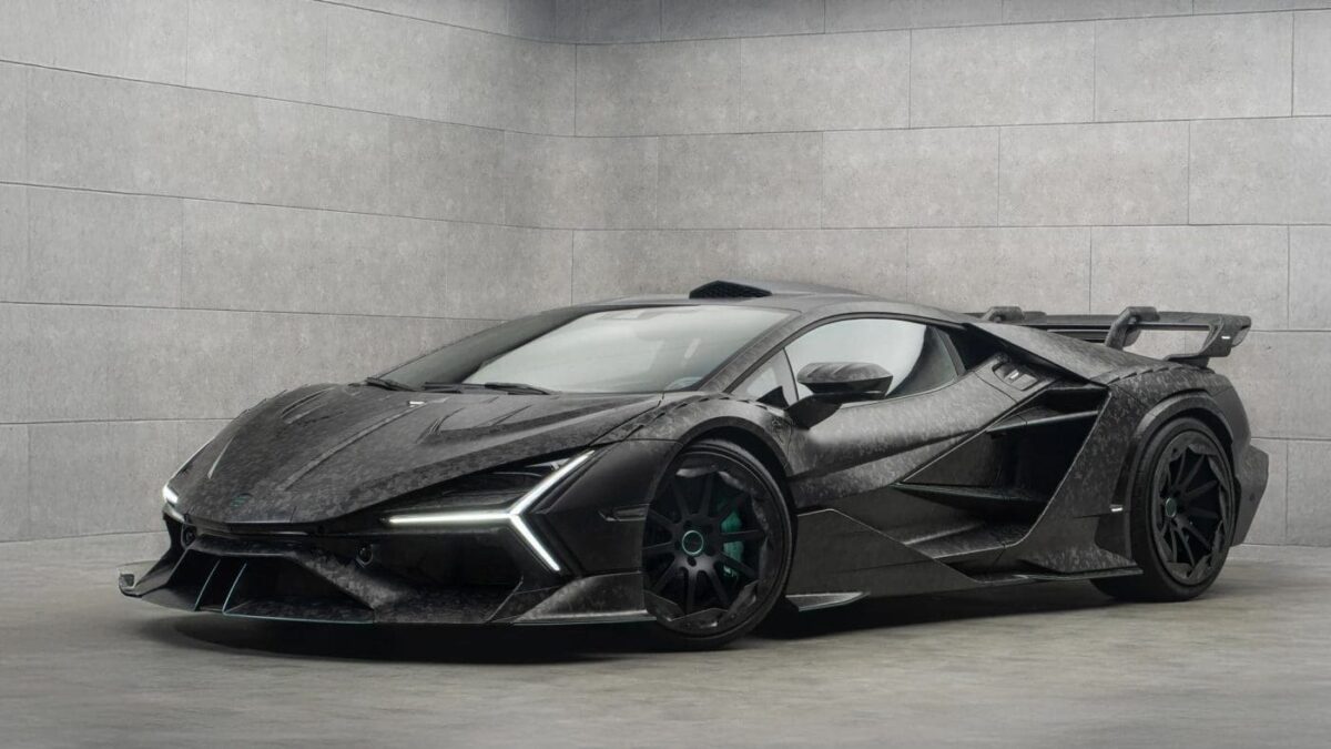 Mansory трансформира Lamborghini Revuelto в карбоновия звяр Carbonado X