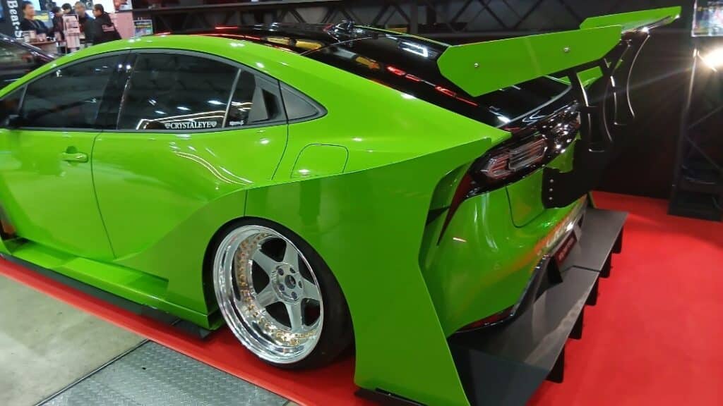 Стилът Bosozoku превръща Toyota Prius в шоу-кар