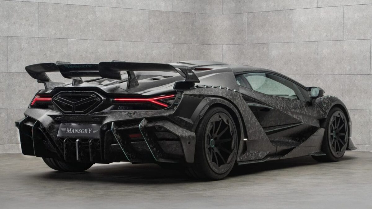Mansory трансформира Lamborghini Revuelto в карбоновия звяр Carbonado X