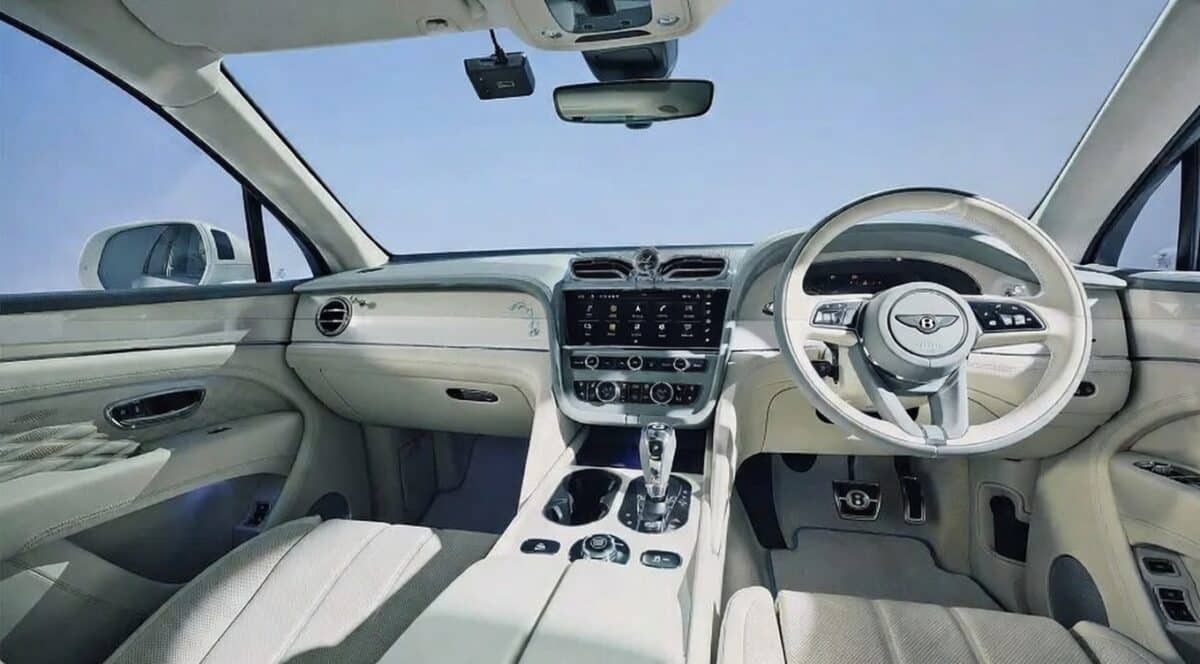 Bentley създаде ексклузивния и най-женствен Bentayga