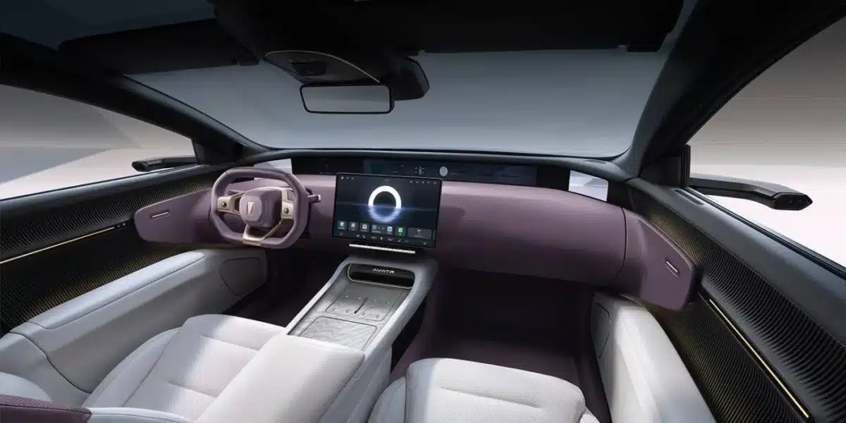 Китайската марка Changan направи революция в батериите и подготвя електромобили с твърдотелни акумулатори