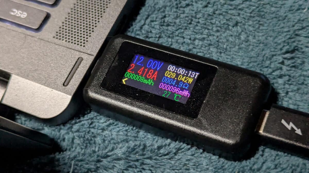 Какви могат да бъдат USB зарядните и защо вашите устройства се зареждат бавно с тях