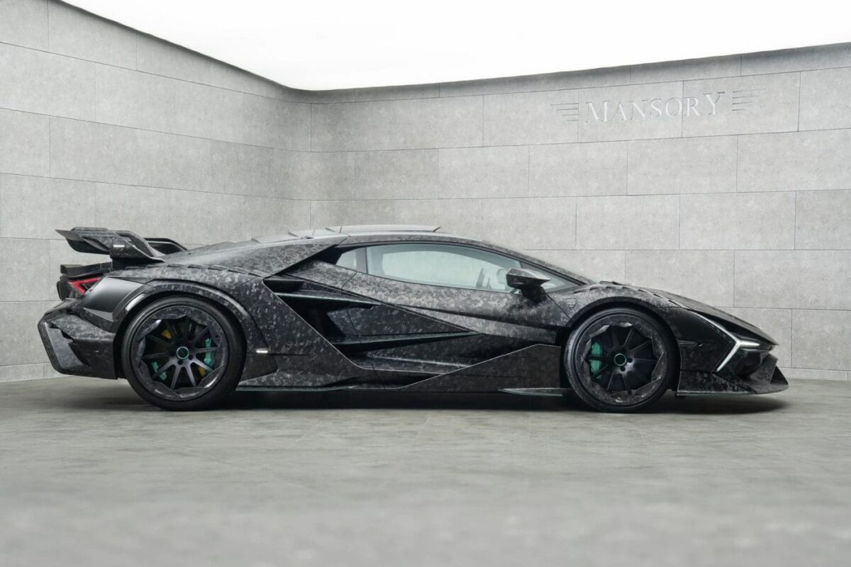 Mansory трансформира Lamborghini Revuelto в карбоновия звяр Carbonado X
