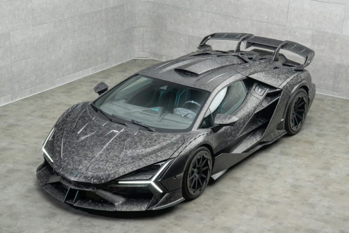 Mansory трансформира Lamborghini Revuelto в карбоновия звяр Carbonado X