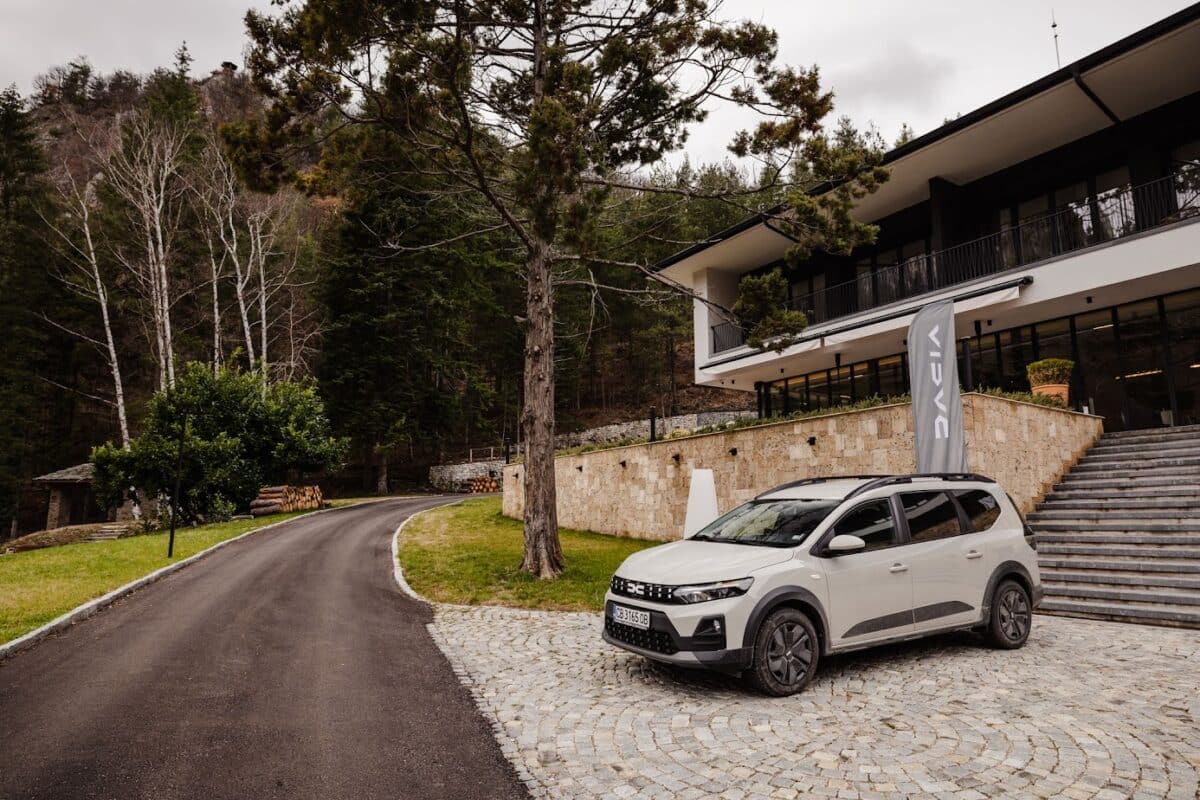 Обновеният Dacia Jogger Hybrid 155: повече ефективност, повече технологии и още по-логичен избор за семейството