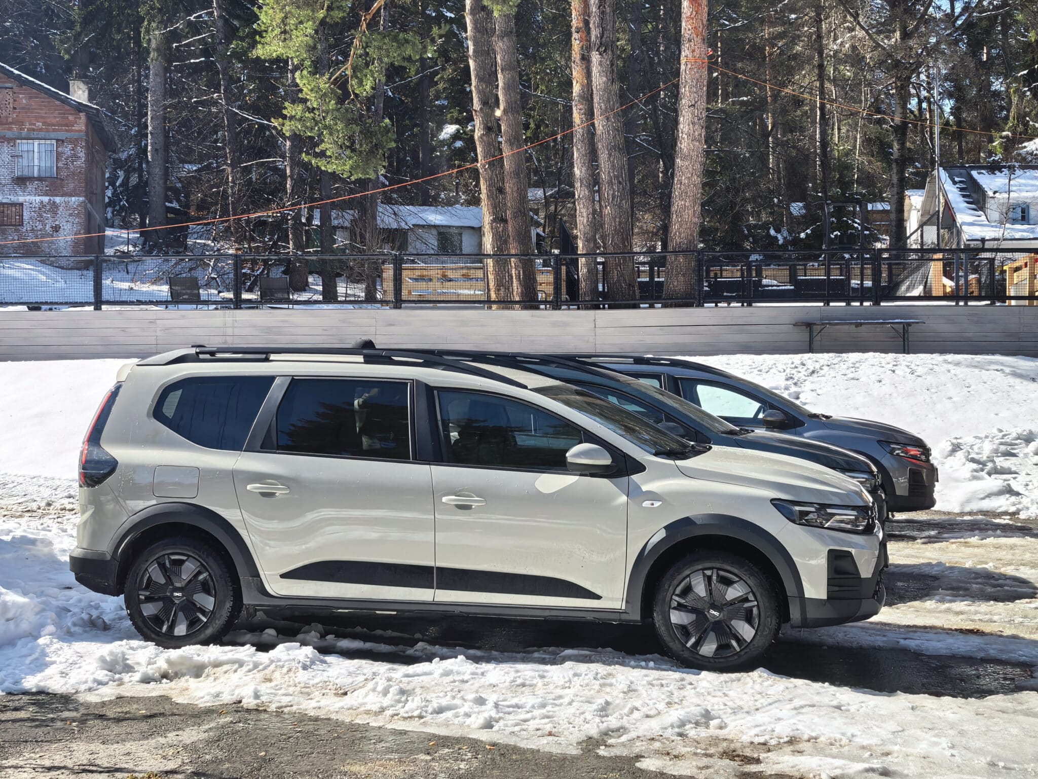 Обновеният Dacia Jogger Hybrid 155: повече ефективност, повече технологии и още по-логичен избор за семейството