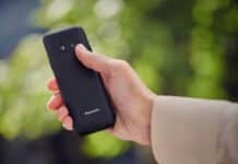 Уморени от смартфони? Panasonic пуска нови 4G телефони с батерия до 12 дни и нула разсейване