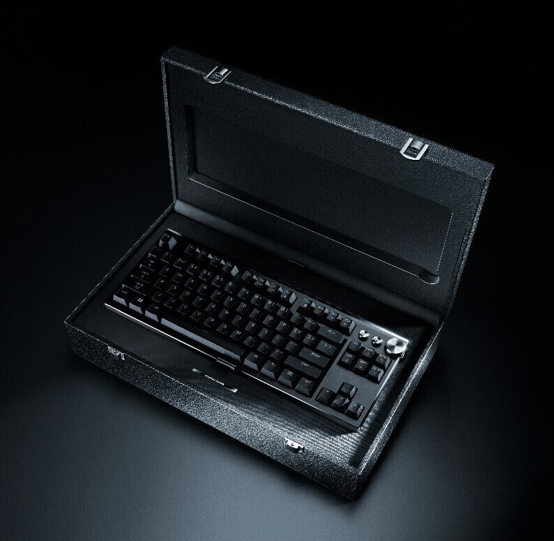 Razer пусна флагманската клавиатура Huntsman Signature Edition в алуминиев корпус за 0