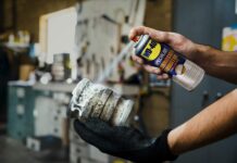 Не е „просто спрей“: тайната на WD-40 е заключена в банков сейф – и дори учените в компанията не я знаят