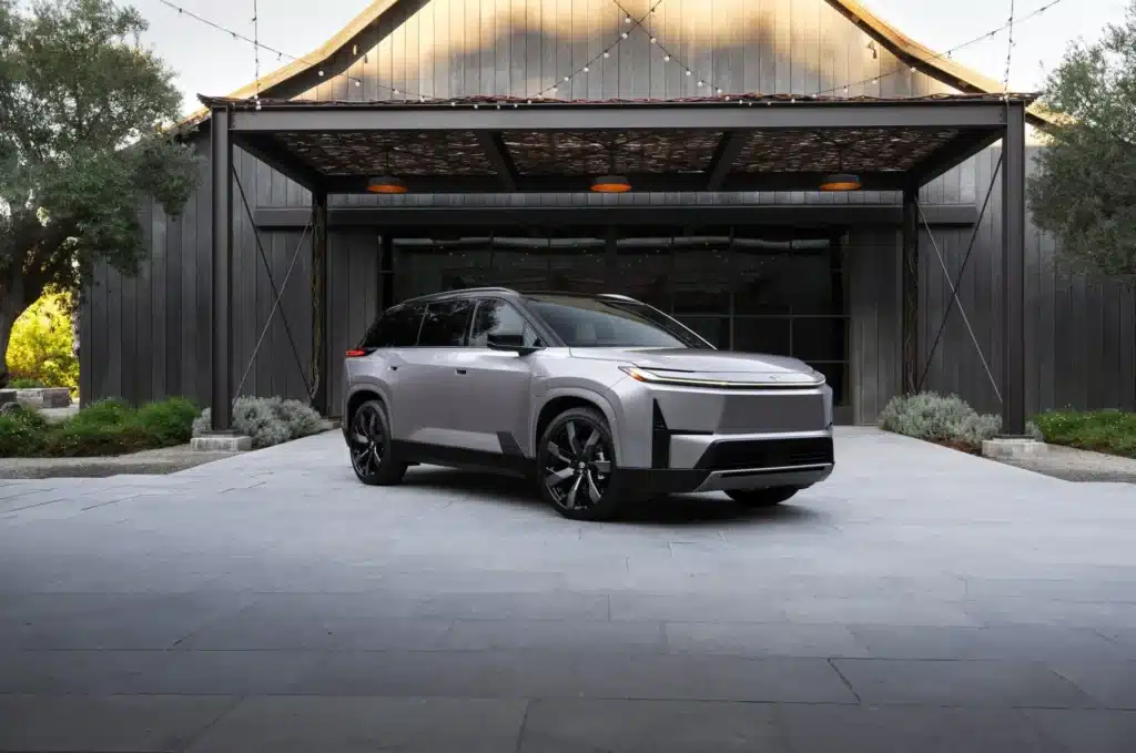 Toyota Highlander 2027: Електромобил с пробег до 515 километра