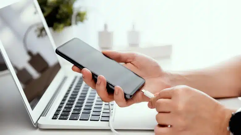 Какво да правите, ако батерията на вашия Android телефон се подуе?