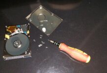 Когато твърдият диск умира, убива данните. Когато SSD-то умира – често ги спасява