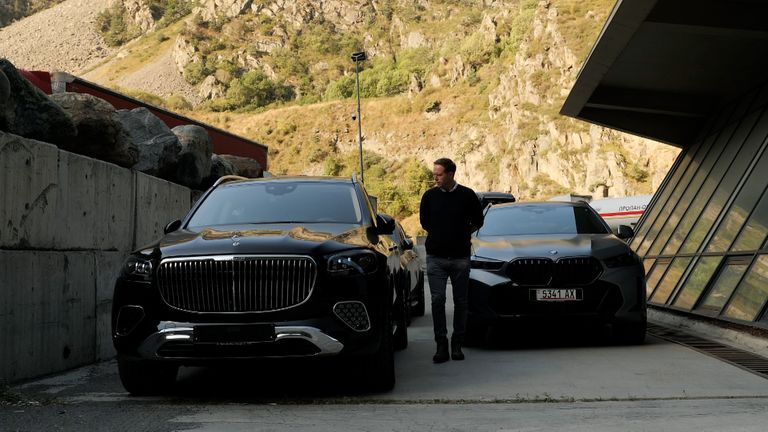 Русия ще разреши регистрация на автомобили, обявени за откраднати от Интерпол и „неприятелски“ държави