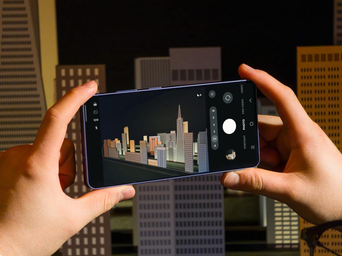 Samsung Galaxy S26 и новата ера на AI смартфоните