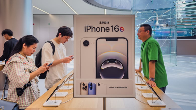 Кои продукти на Apple може да се окажат в дефицит през 2026 г.