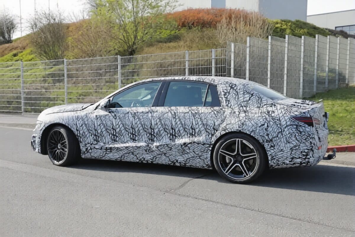 Новият Mercedes-AMG E-Class EQ с подобрена електрификация