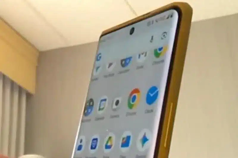 Trump Mobile T1 Phone се оказа подозрително подобен на HTC U24 Pro