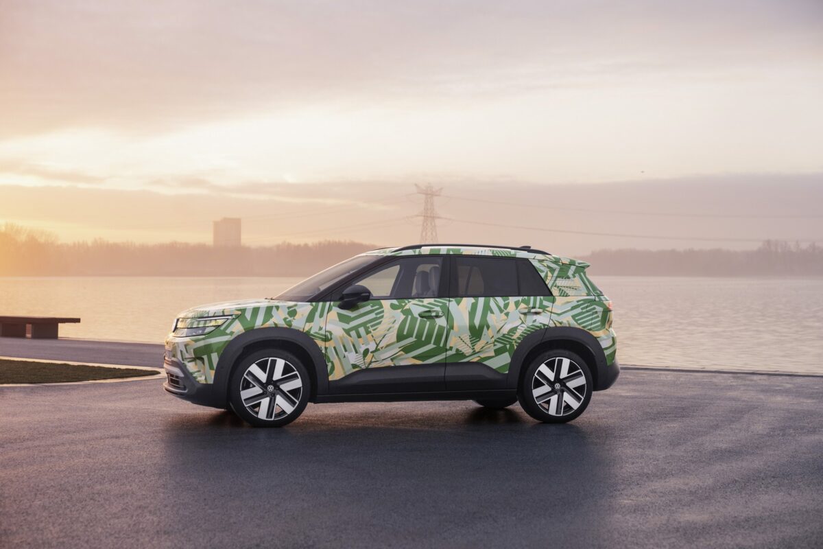 Volkswagen показа новия си достъпен електрически кросоувър ID Cross