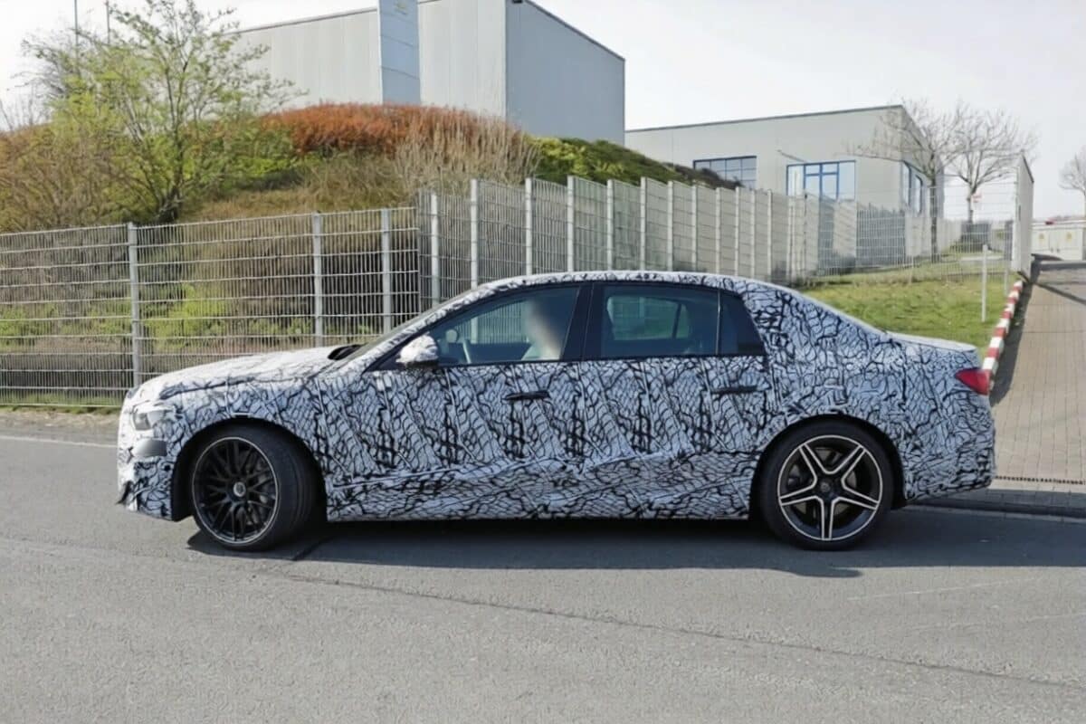 Новият Mercedes-AMG E-Class EQ с подобрена електрификация