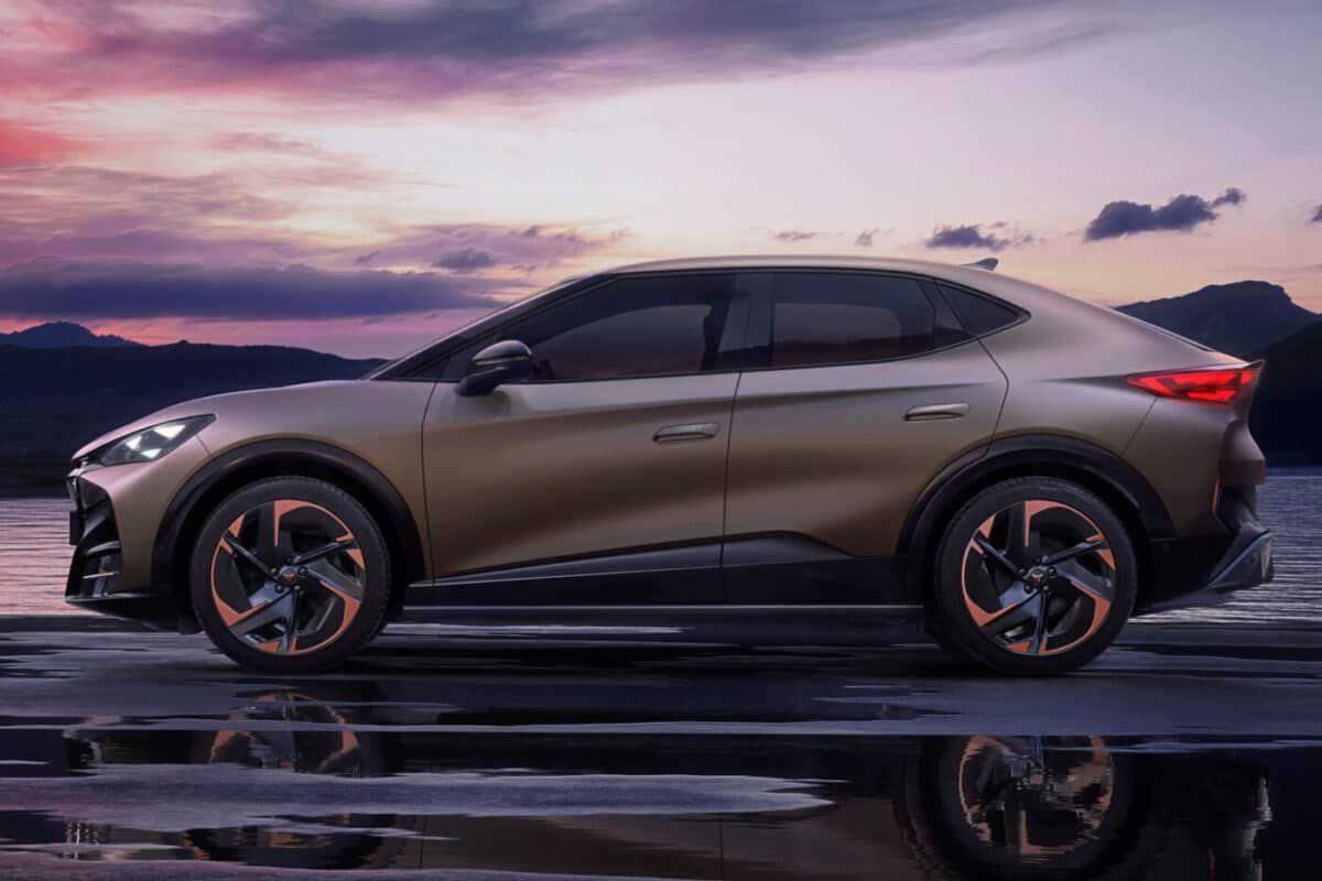 Cupra обнови Tavascan и направи електрическия кросоувър по-достъпен и технологично напреднал