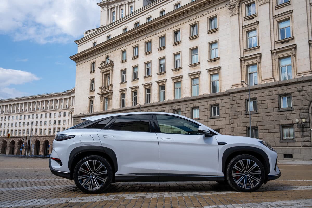 Най-продаваната марка електромобили в света вече е в България – BYD може да промени пазара у нас