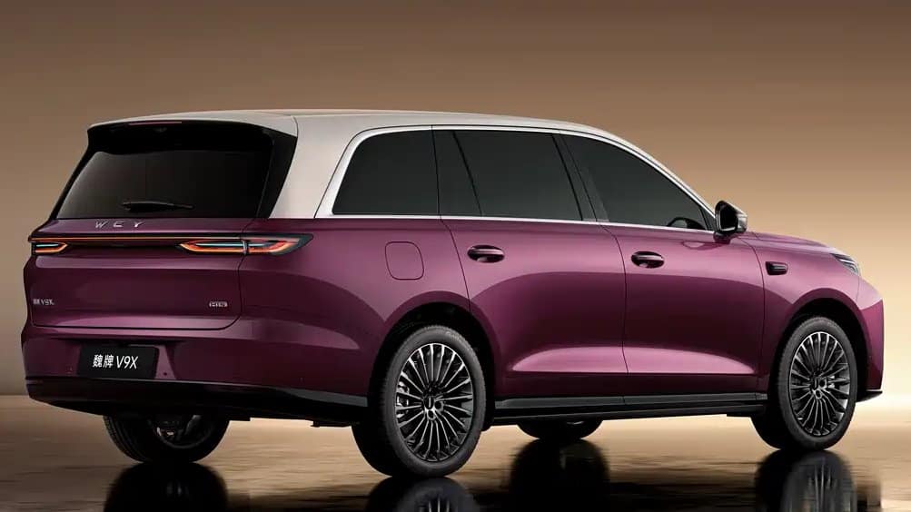 Китайски автомобилен производител призна, че е копирал реклама на Range Rover и се извинява на Land Rover