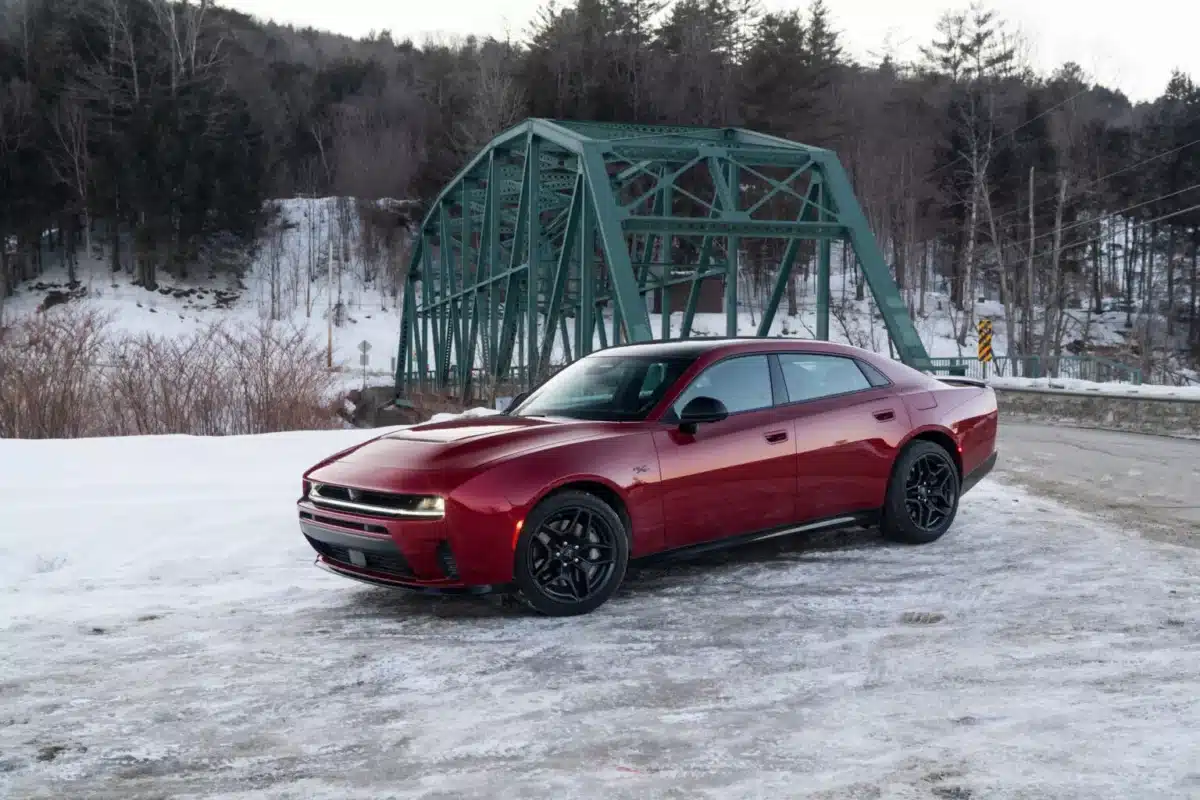 Новият Dodge Charger R/T се опитва да си върне любовта на феновете на HEMI