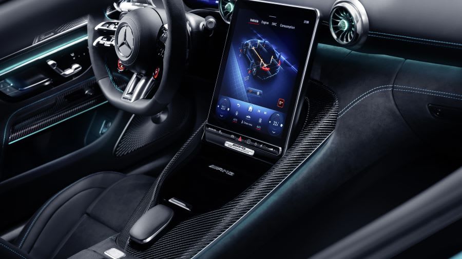 Mercedes-AMG казва, че купувачите на GT 63 едва ли обмислят покупката на Porsche