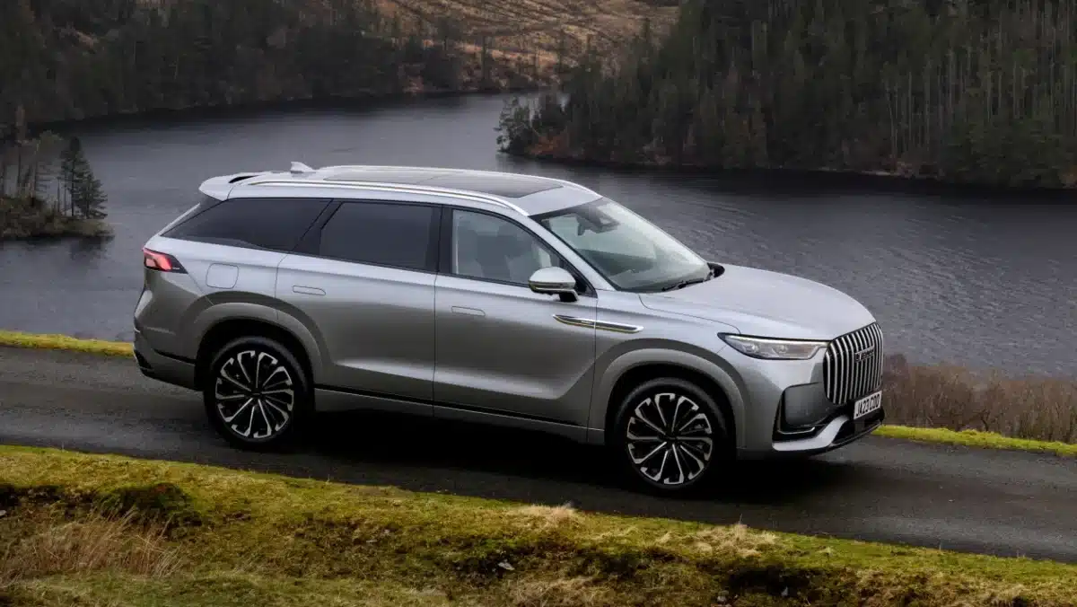 Марката, стояща зад Temu Range Rover, току-що пусна на пазара Temu Mercedes GLS