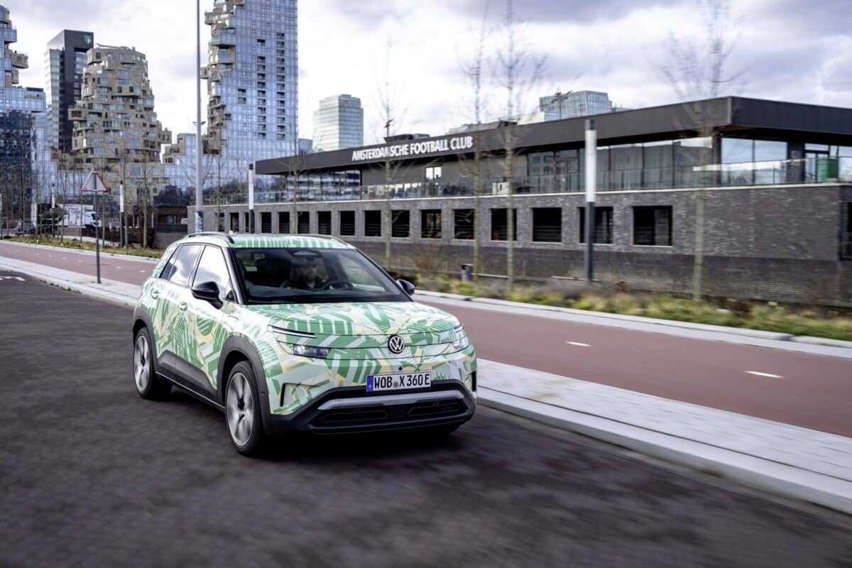 Volkswagen показа новия си достъпен електрически кросоувър ID Cross