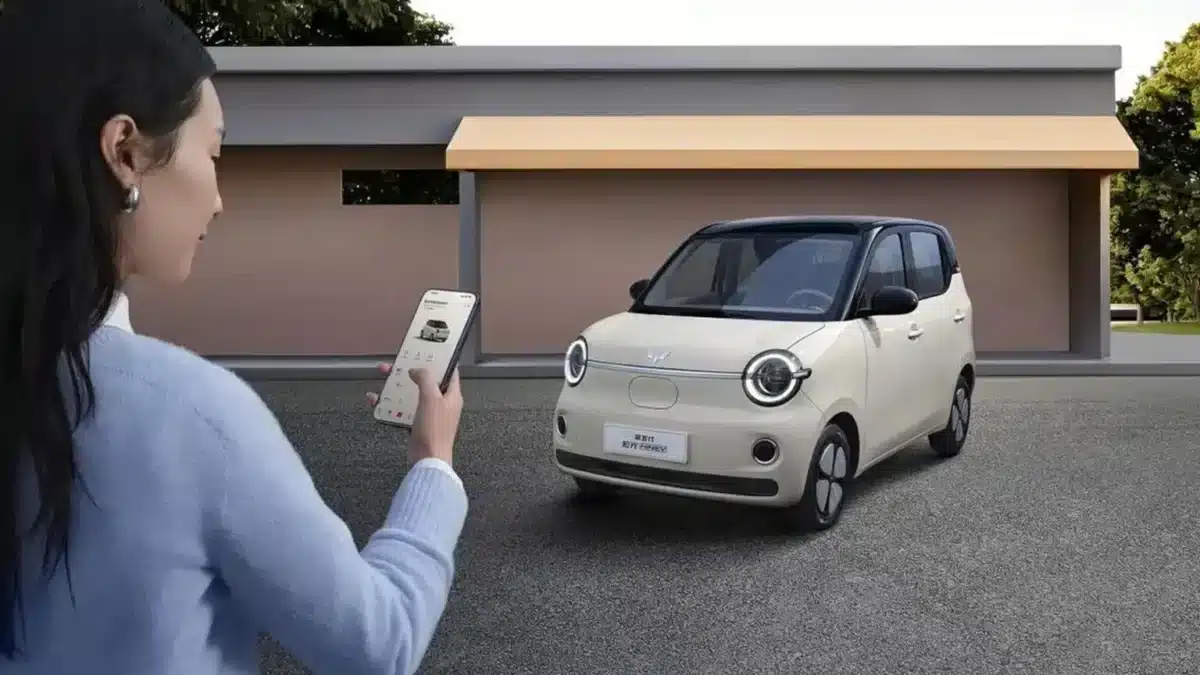 Wuling Mini EV е обновен и е претендент за титлата най-евтин електромобил