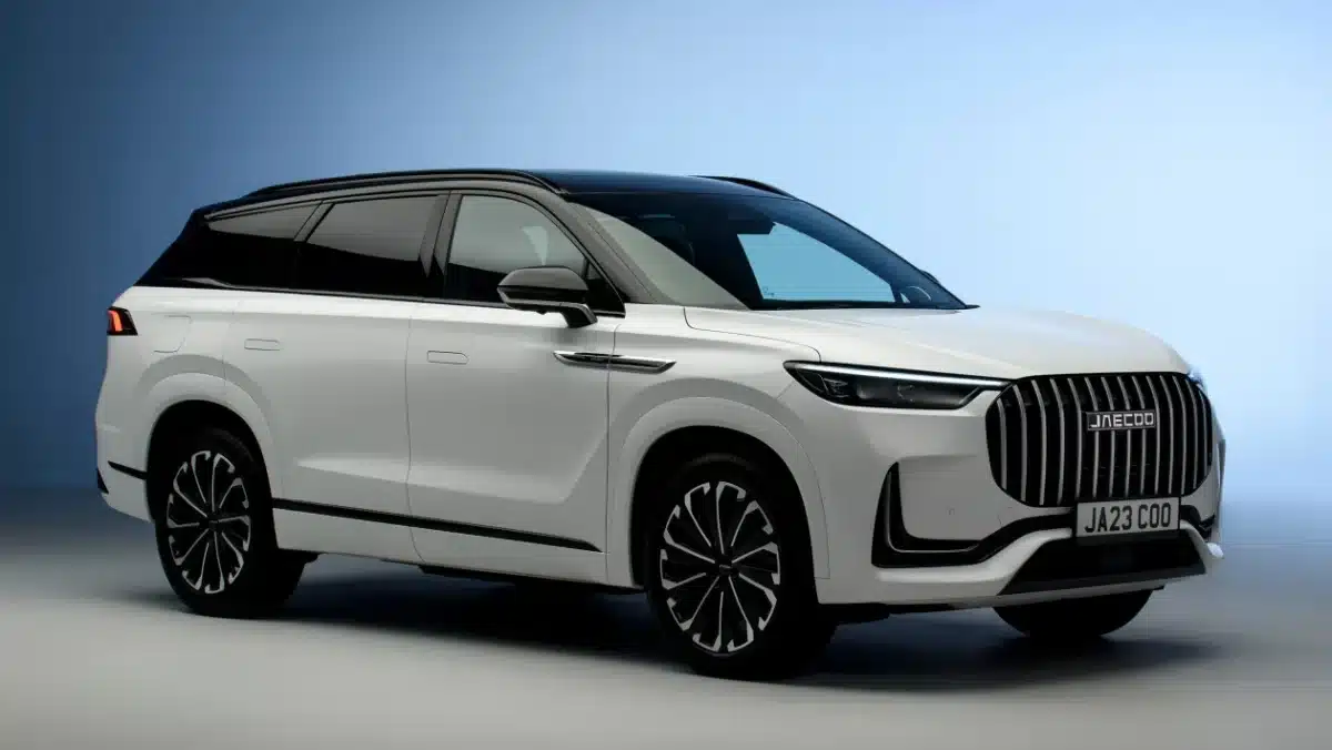Марката, стояща зад Temu Range Rover, току-що пусна на пазара Temu Mercedes GLS