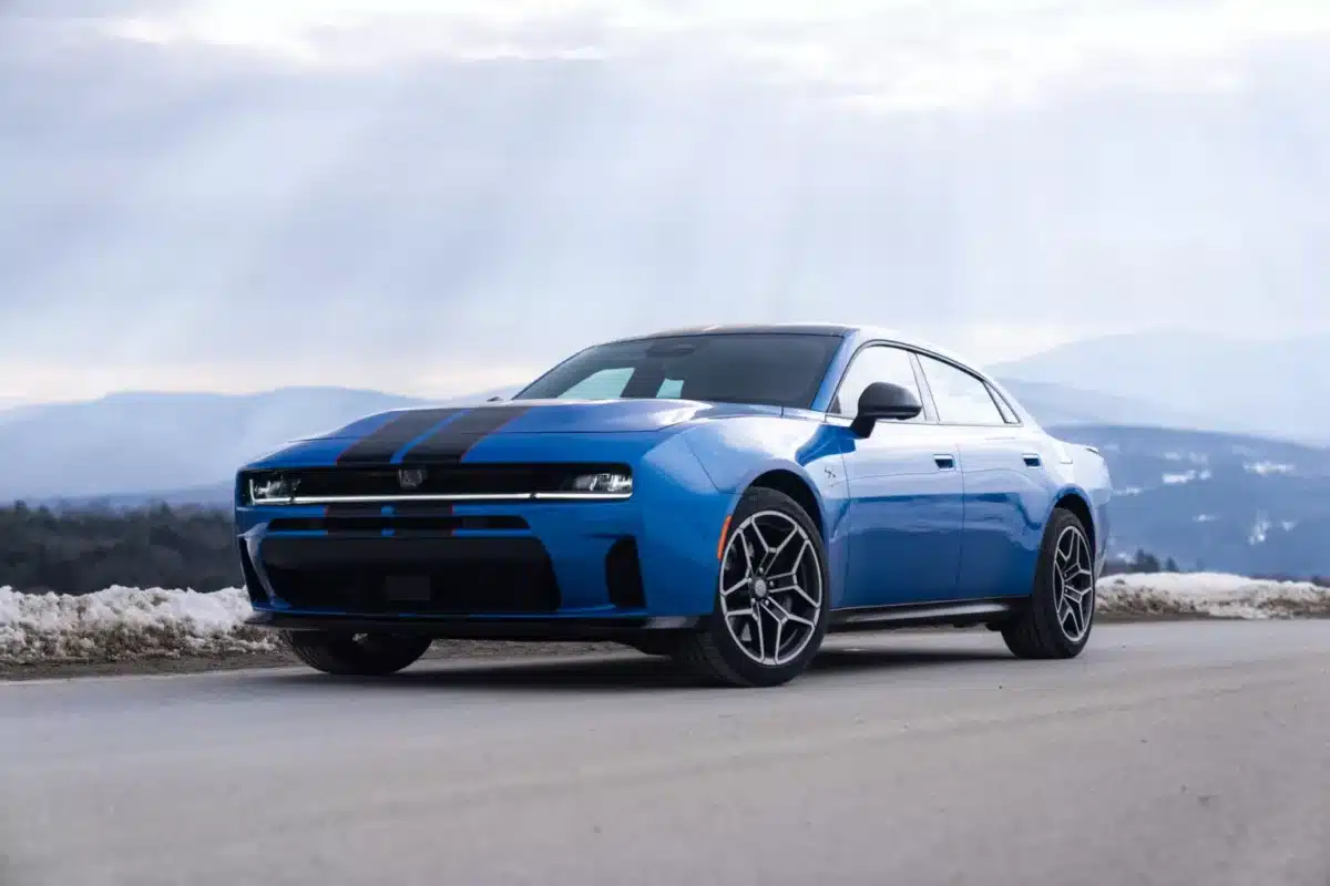 Новият Dodge Charger R/T се опитва да си върне любовта на феновете на HEMI