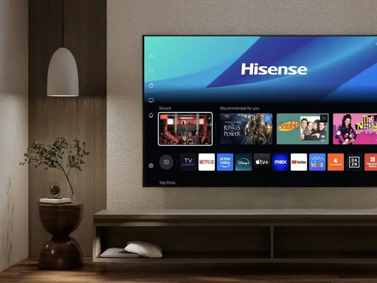 Hisense под прицел: потребители се оплакват от натрапчиви реклами директно в телевизорите