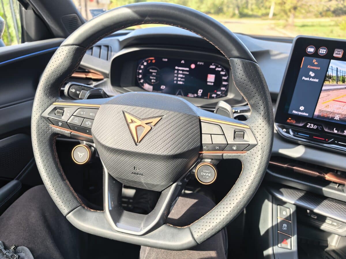 265 к.с. без ток: CUPRA Terramar е шамар за скучните семейни SUV-та