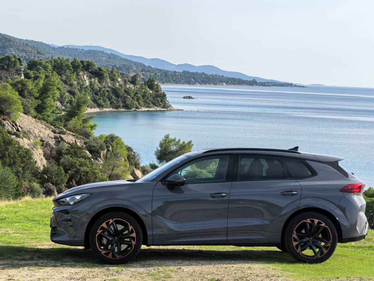 265 к.с. без ток: CUPRA Terramar е шамар за скучните семейни SUV-та