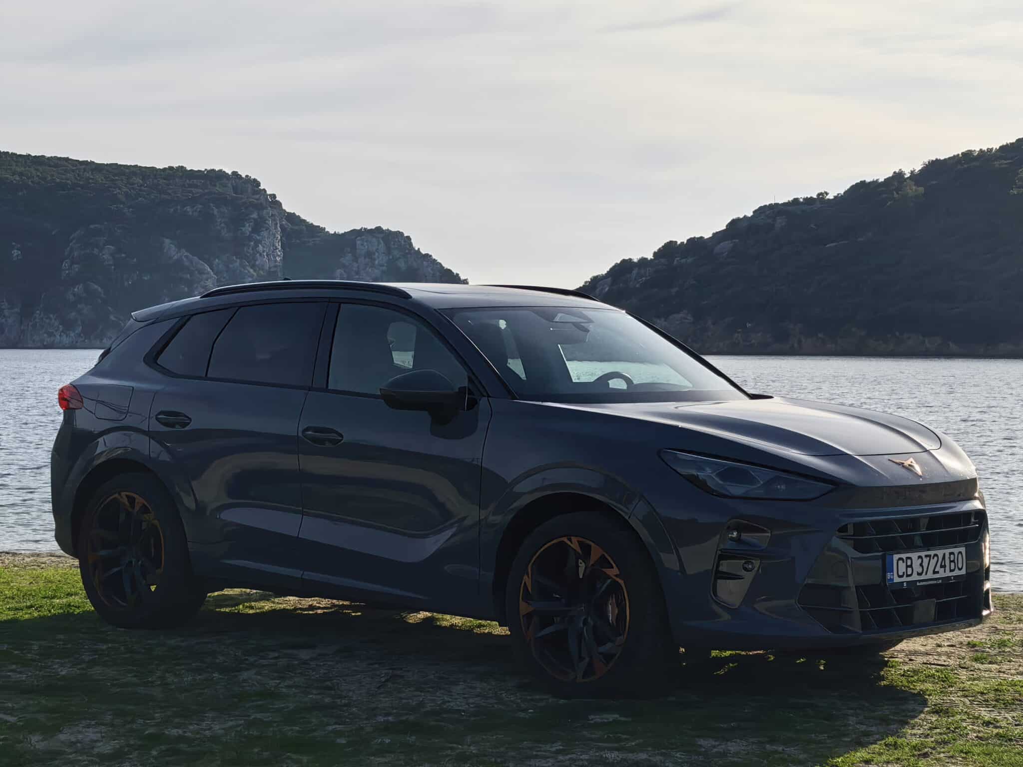 265 к.с. без ток: CUPRA Terramar е шамар за скучните семейни SUV-та