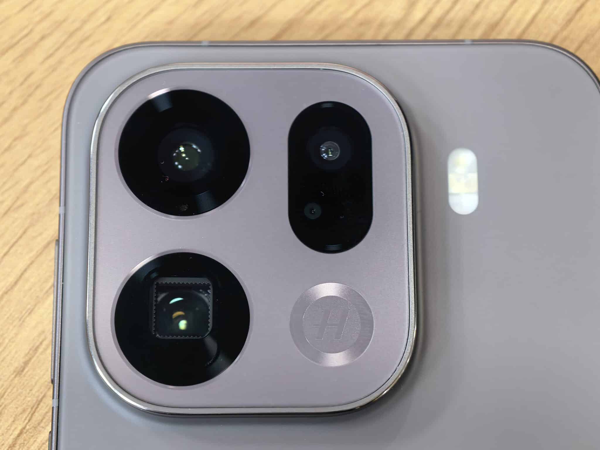 Oppo Find X9 Pro: моментът, в който смартфоните достигнаха върха – или започна нова ера?