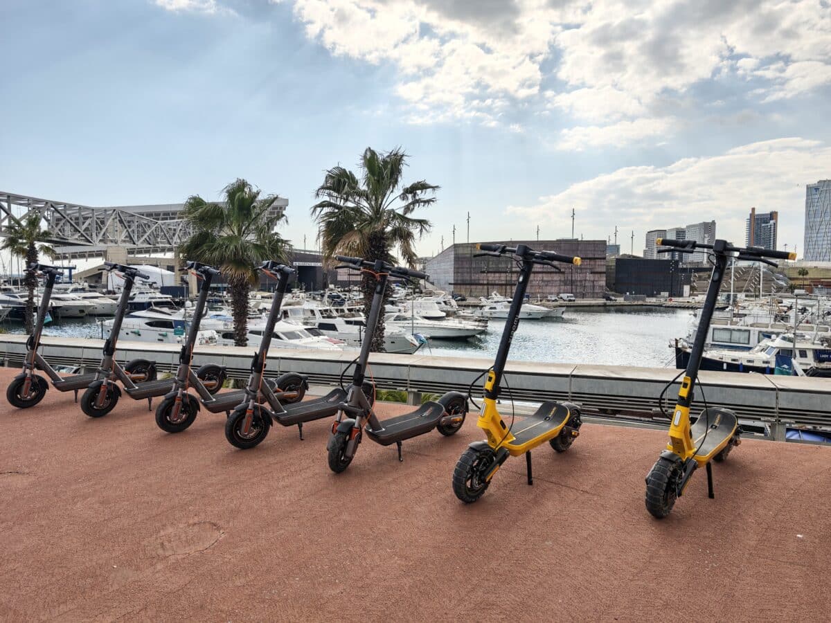 Xiaomi Electric Scooter 6 Ultra: сериозна крачка напред в градската мобилност с реални възможности извън нея