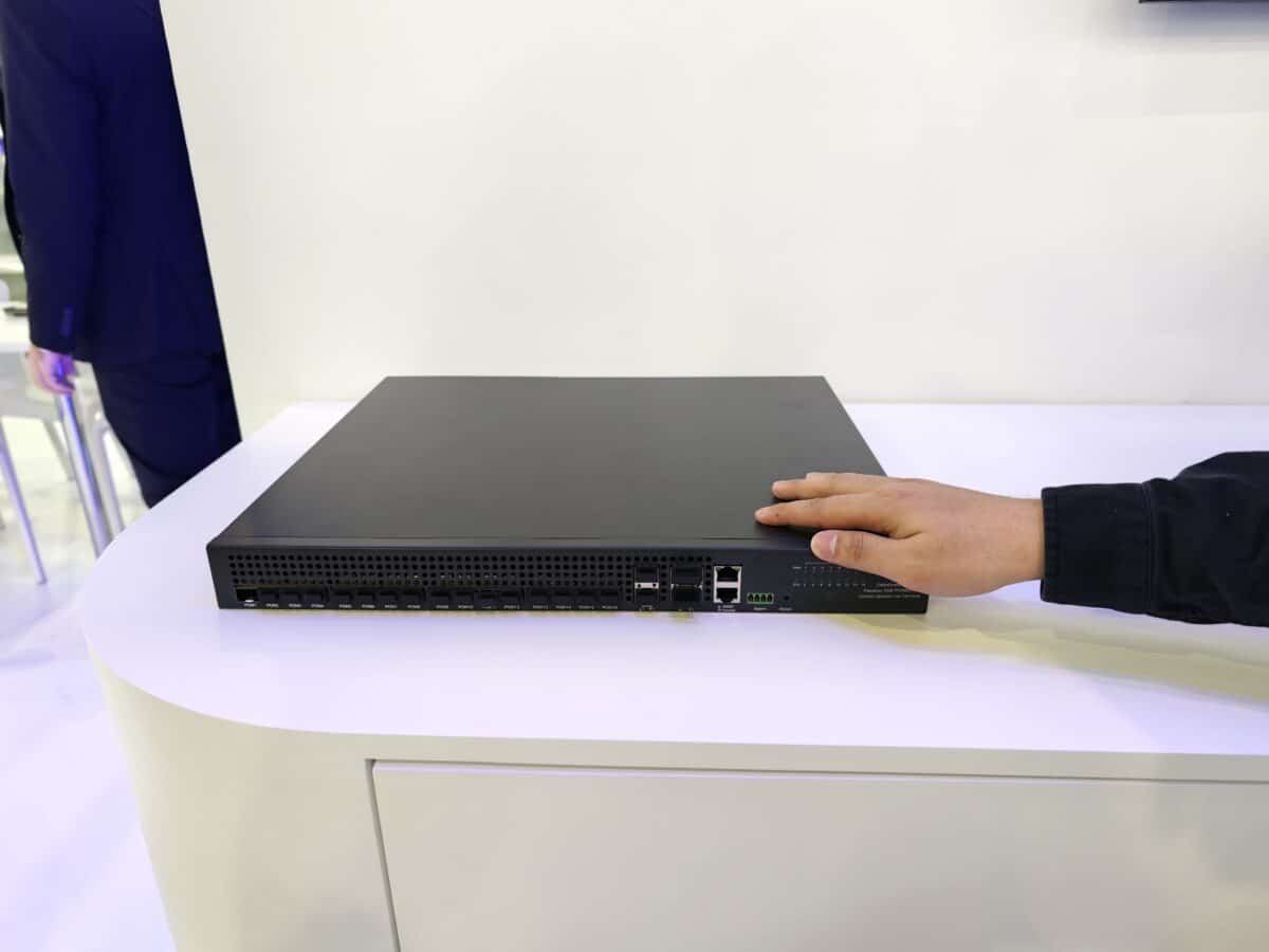 Соларни камери, 5G рутери и XGS-PON: какво показа TP-Link на MWC 2026