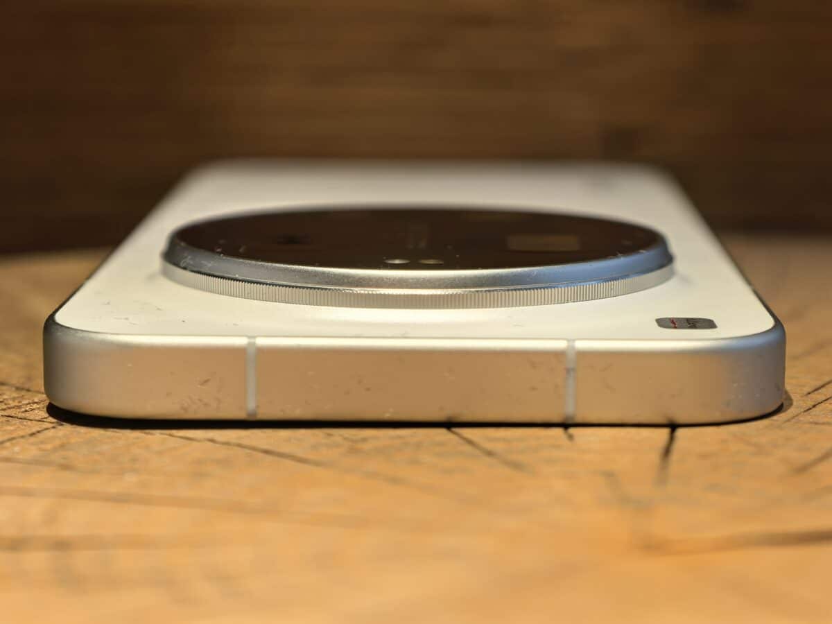 Xiaomi 17 Ultra: смартфонът, който кара професионалните фотоапарати да се притесняват
