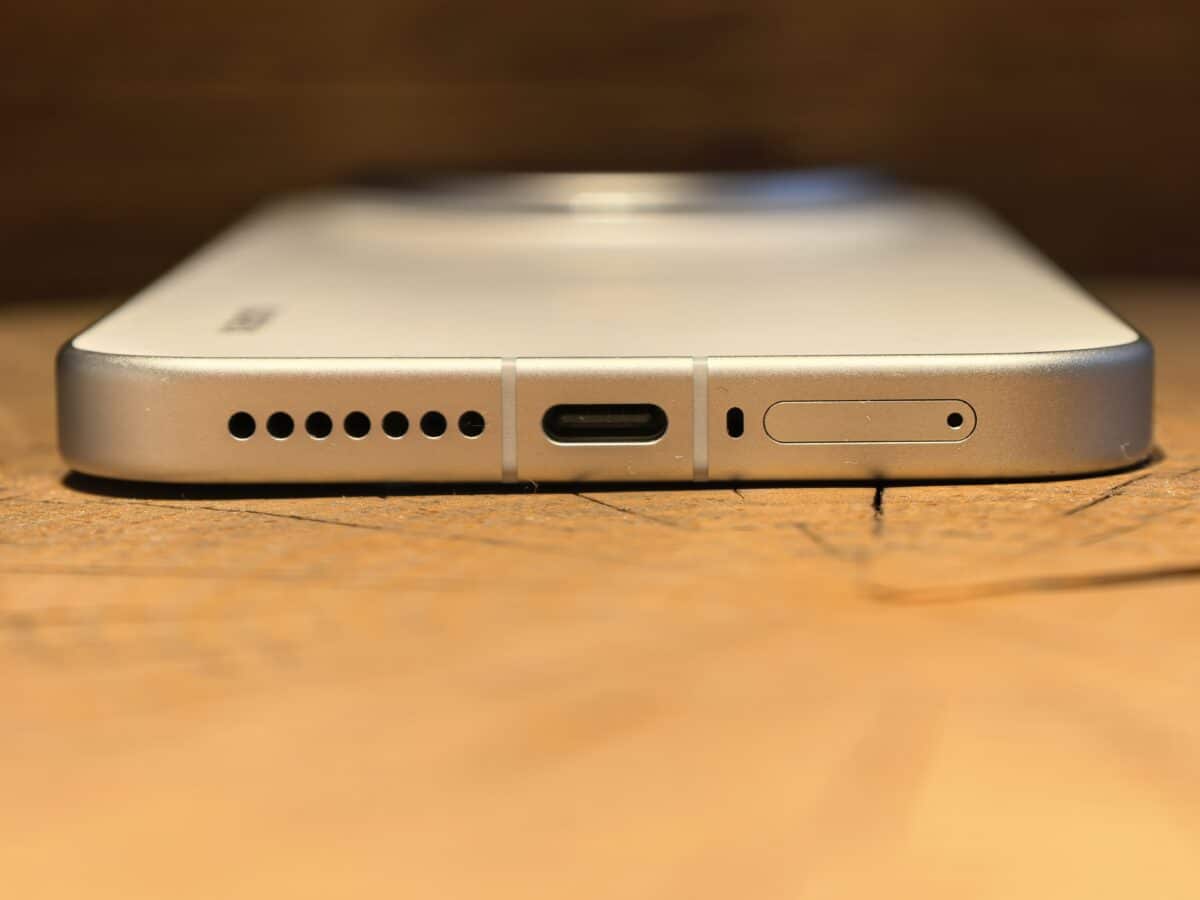 Xiaomi 17 Ultra: смартфонът, който кара професионалните фотоапарати да се притесняват