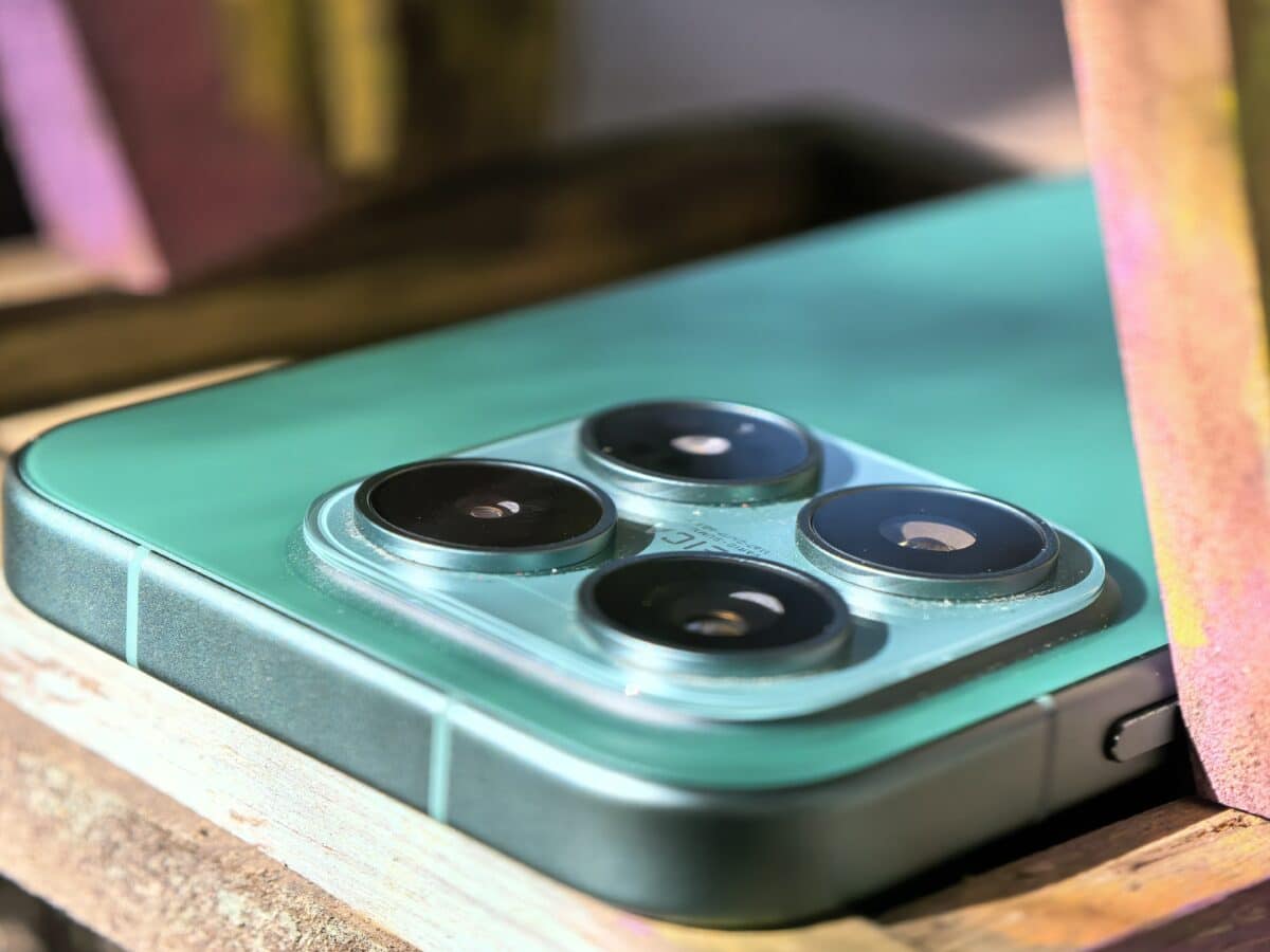 Xiaomi 17: Това ли е най-добрият компактен флагман, който можеш да купиш в момента?