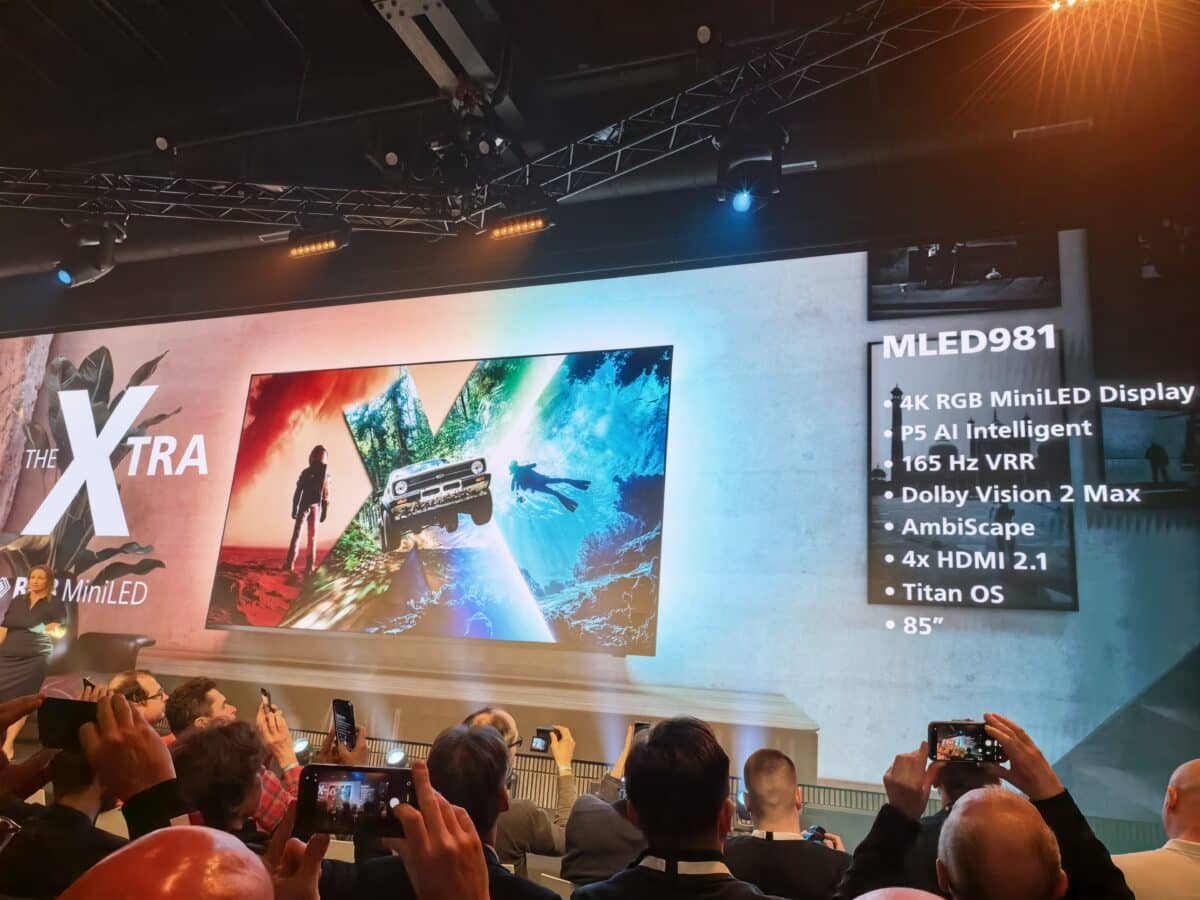 Philips и TP Vision показаха как телевизорът се превръща в сърцето на умния дом