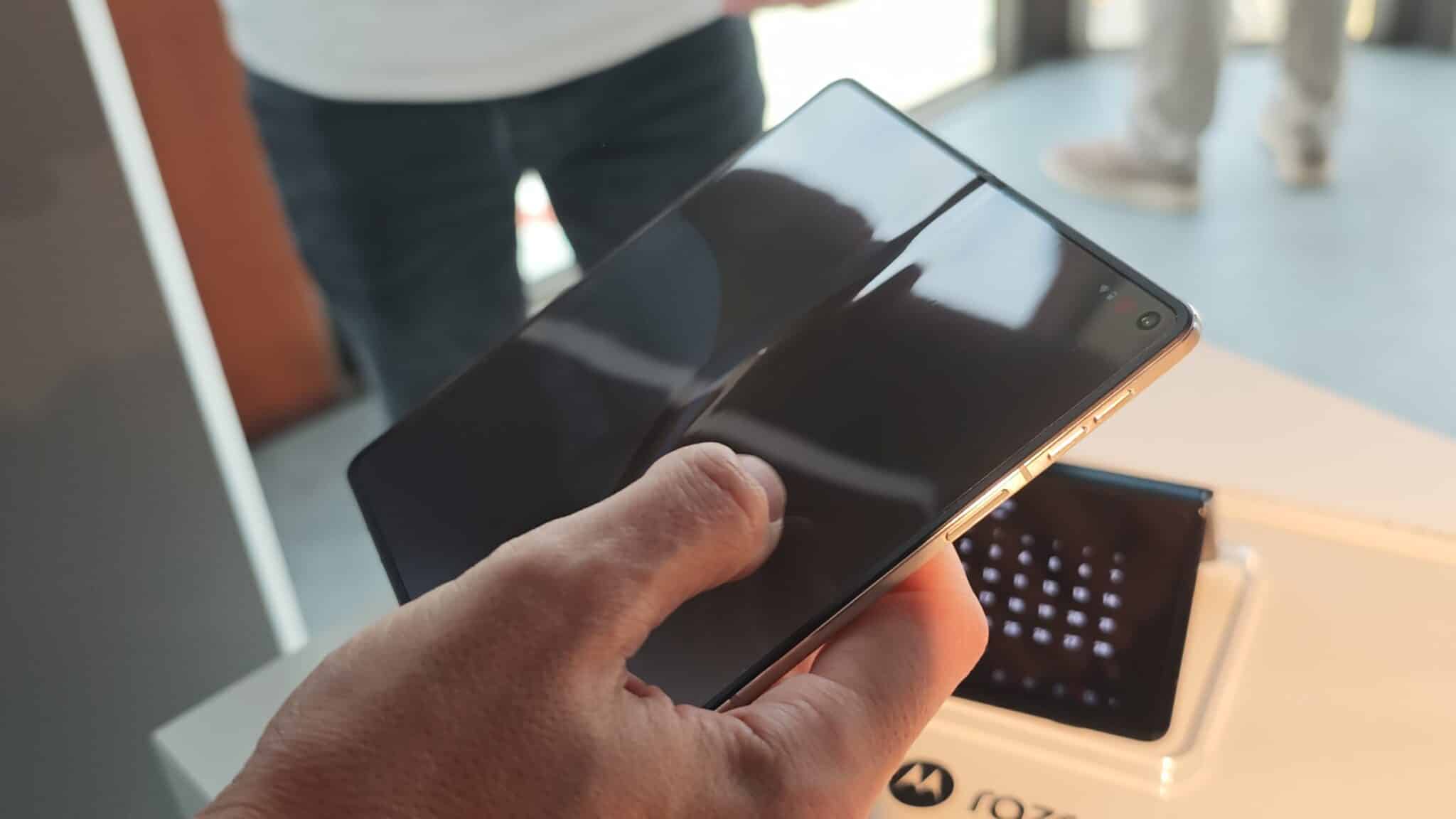 Motorola показа сгъваемия смартфон Razr Fold и сподели някои подробности за него